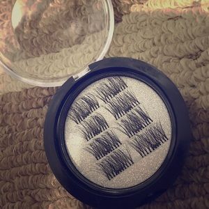 Magnetic False Eyelashes